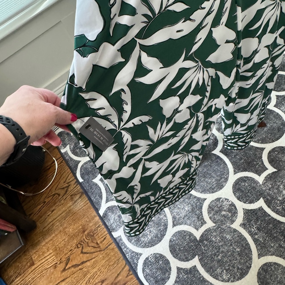 Green and White Leaf Print Women's Dress - Picture 4 of 4